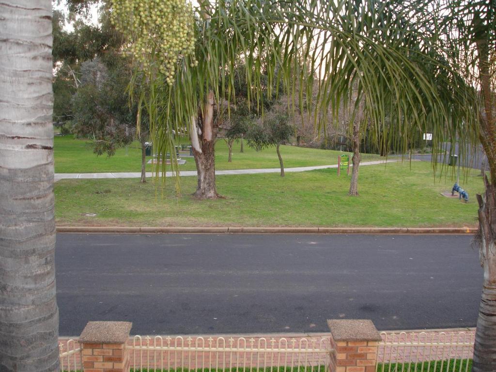 Tallarook Motor Inn Dubbo Exterior photo